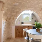 Trullo Jalè - Boutique * Ostuni