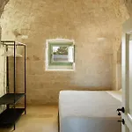 Trullo Jale - Boutique * Ostuni