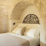 Trullo Jale - Boutique * Ostuni