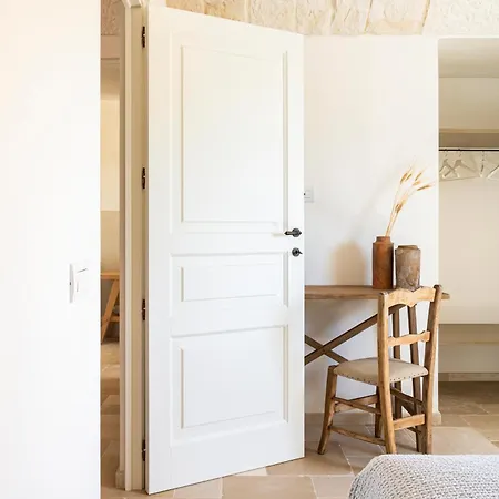 Trullo Jale - Boutique * Ostuni