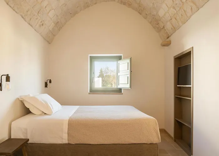 Trullo Jale - Boutique * Ostuni